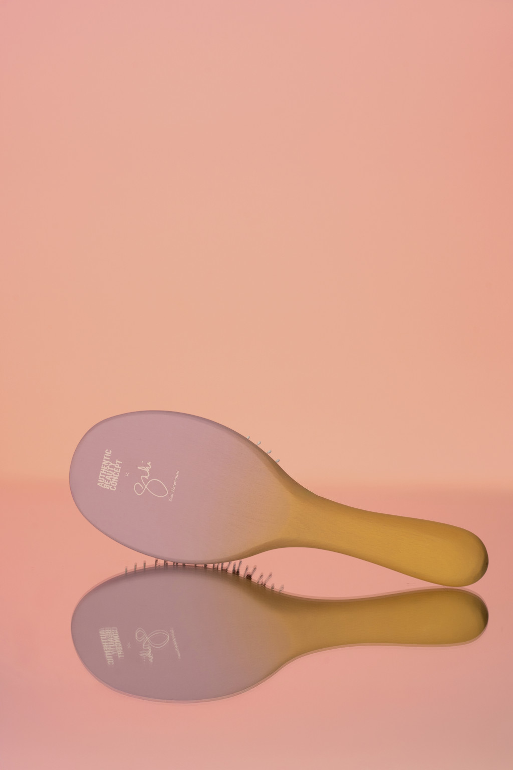 Authentic Beauty Concept Vegán hajkefe Sunset 2025