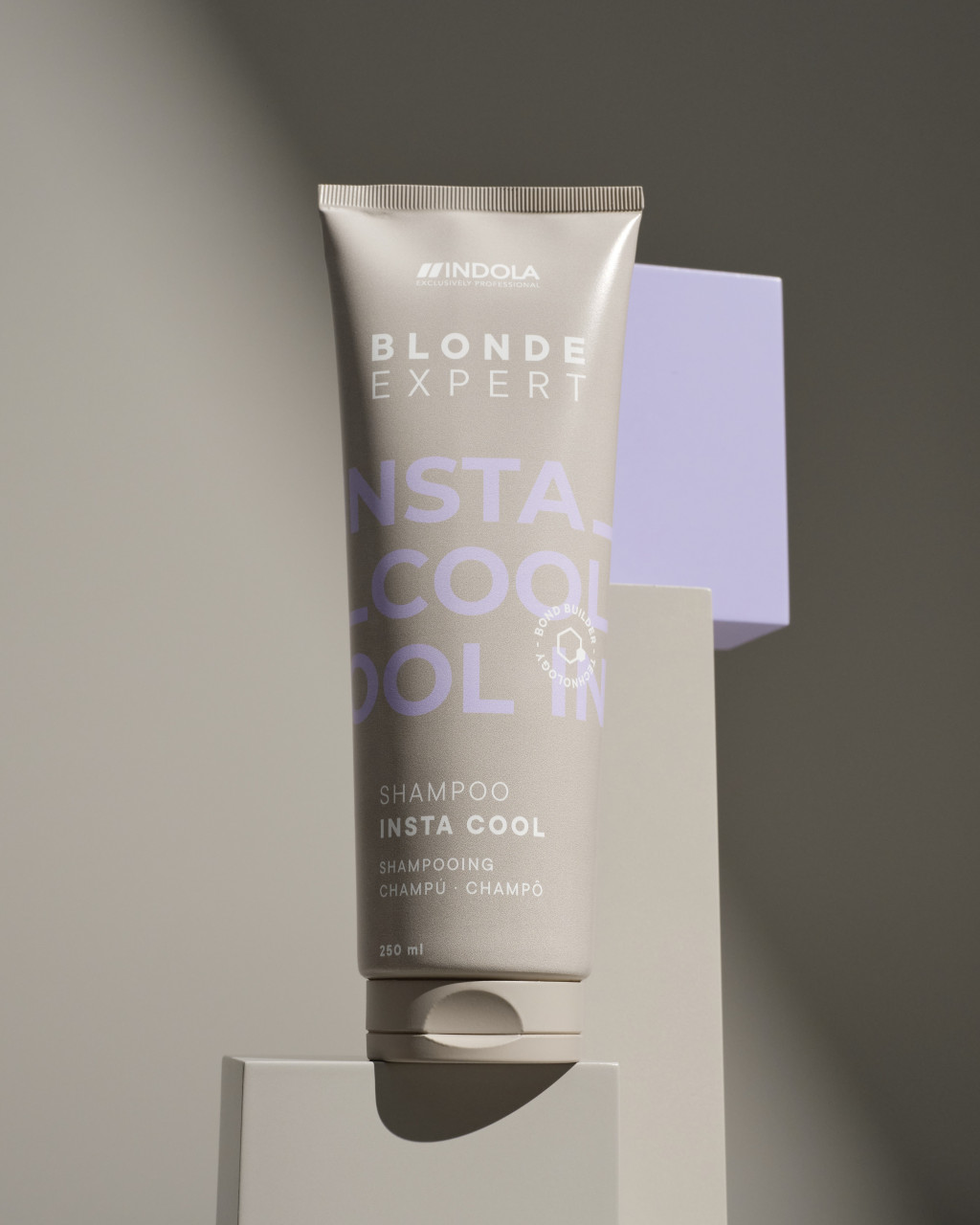 Indola Blonde Expert InstaCool hajsampon 250 ml