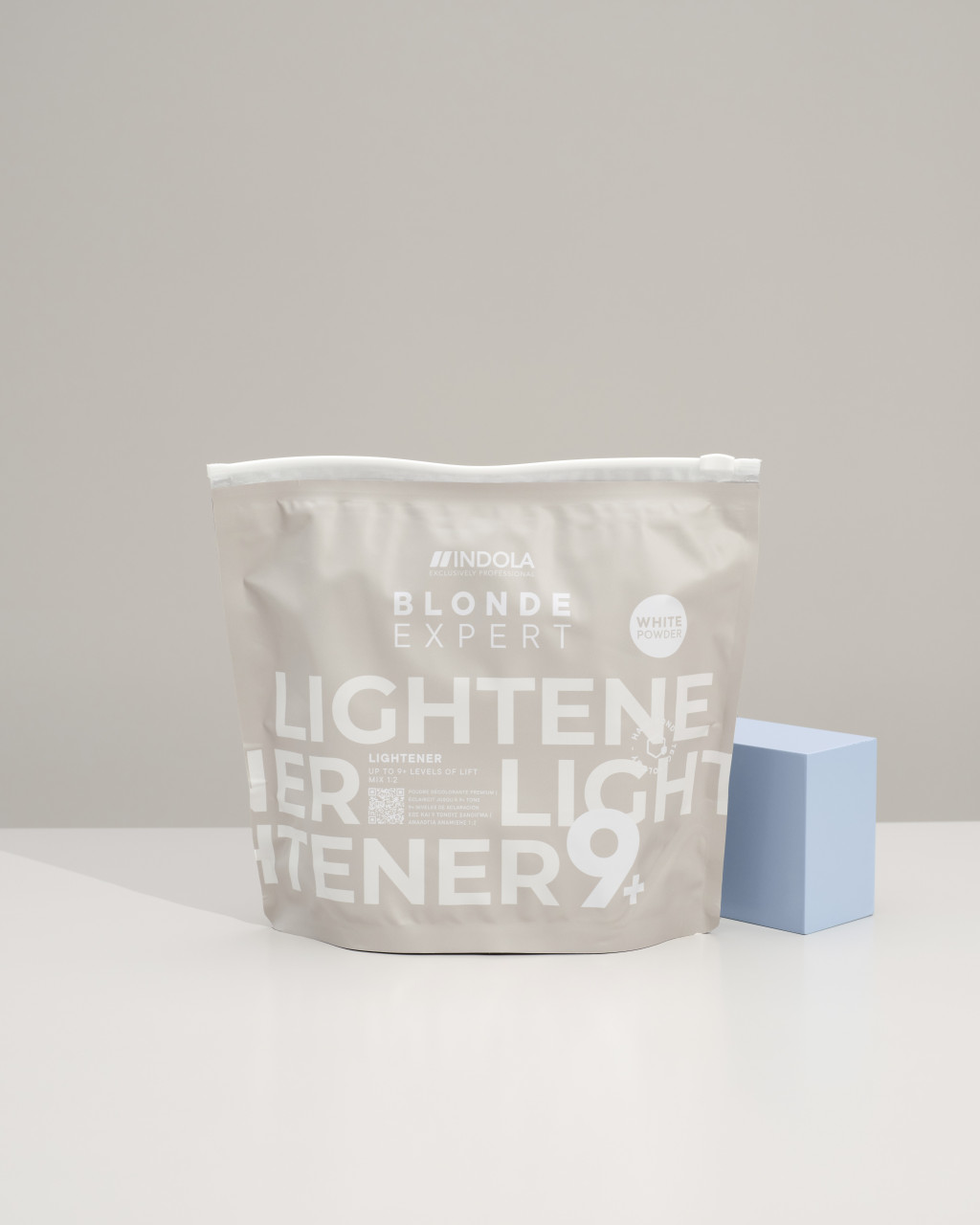 Indola Blonde Expert 9+ szőkítőpor fehér 450 g